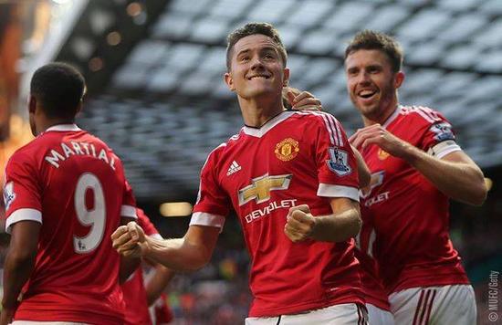 更是对他职 更是对他职